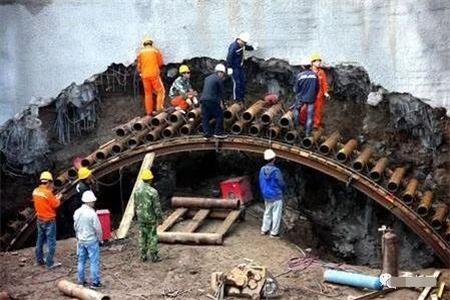 凤县隧道钢花管支护案例